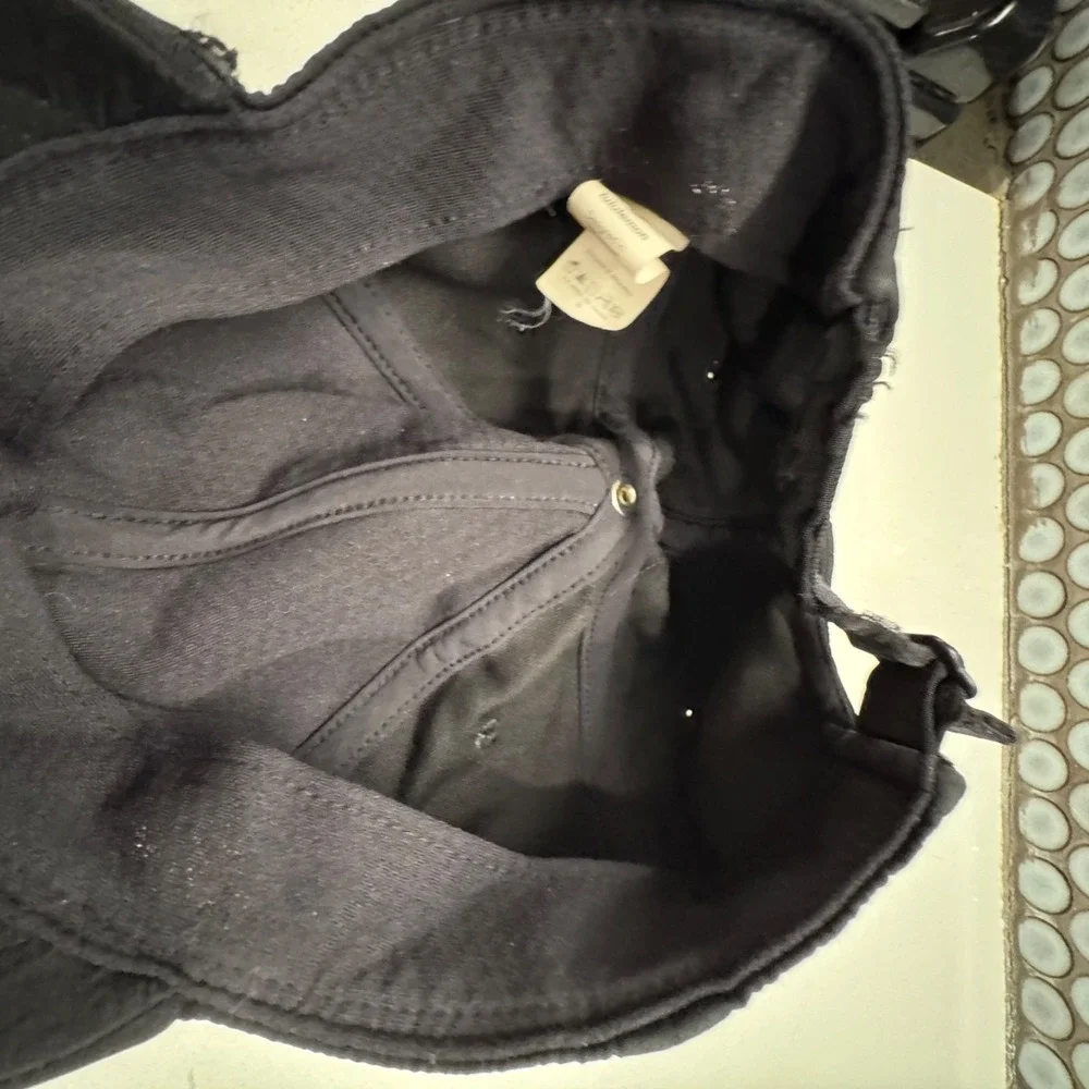 Lululemon Hat Cap‎ One Size Black Lightweight Running Hat Adjustable Strap Back